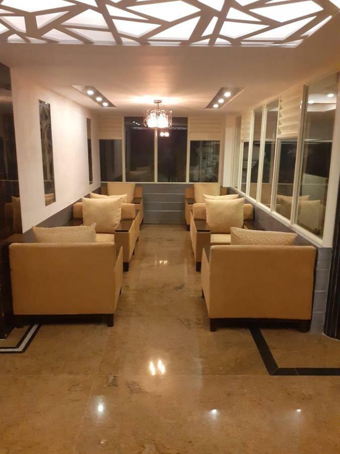 Mount Palazzo Hotel Nandi ภายนอก รูปภาพ